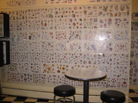 WALL7.jpg (53574 bytes)