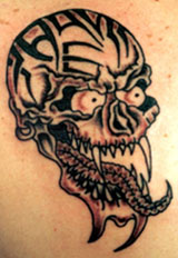 a new tribal skull aaa.jpg (21801 bytes)