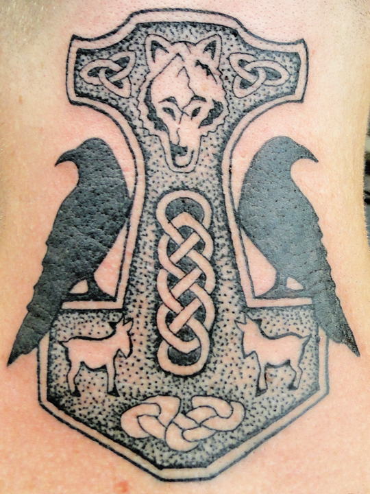 norse shield knot tattoo