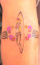 aasurfergirl.jpg (12376 bytes)